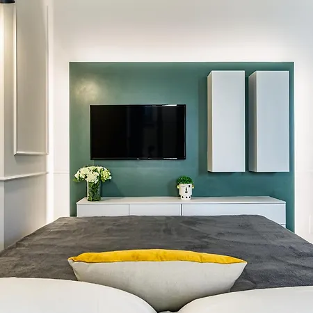 Апартаменты Cavour 34 Downtown